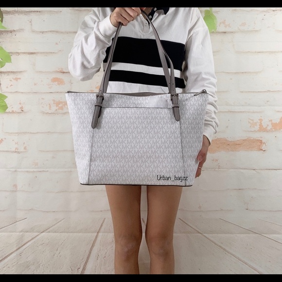 Michael Kors Ciara Large Top Zip Tote - Picture 3 of 7